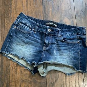 Express low rise denim shorts